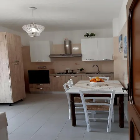 Nicole - Luminoso Apartment